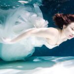 Emi Ōmatsu Instagram - 水中ウエディングNGショット。 最後なんで急にお風呂？