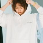 Emi Ōmatsu Instagram - 昼夜の寒暖差ありすぎて今の時期に着る服分からんから、とりあえずパーカばっかり着てる、、、 みんな何着てる？？？