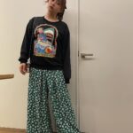 Emi Ōmatsu Instagram – SHEINのお洋服は個性的でユーモアのある可愛いデザインのものがたくさんあるので
着ていてとても楽しい気持ちになります！
２枚目のカッパ好きすぎる笑笑
最近激太りしたのですが、
サイズ展開もたくさんあるのでとても助かっています！！！
YouTubeにも載せましたが、　クーポンコードいただけました！（SHEINさんありがとう）
「emirin」です！ぜひ使ってくださーい！

#SHEIN #SHEINforall #PR