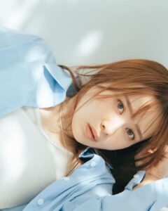 Emi Ōmatsu Instagram - ダイエット後の奇跡の１枚！！！ いや３枚！！！ １枚選ぶとするなら何枚目が 奇跡の１枚だとおもいますか！