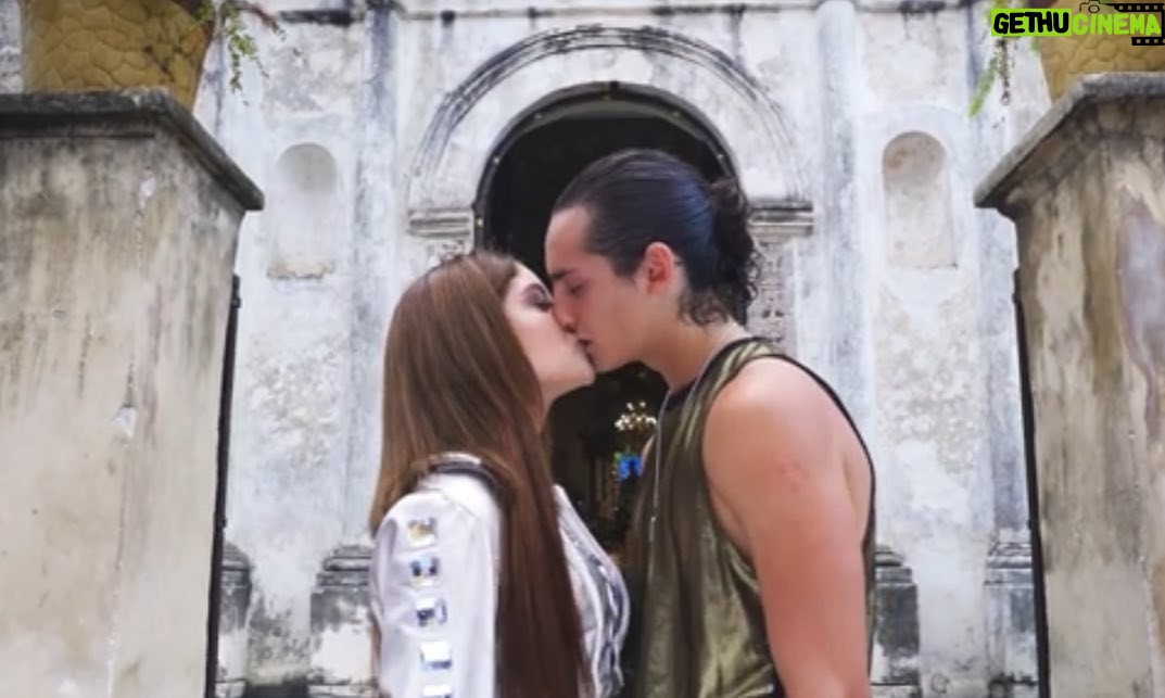 Emilio Osorio Instagram - Diosssss son unos dioses , pinche cumbion bien loco