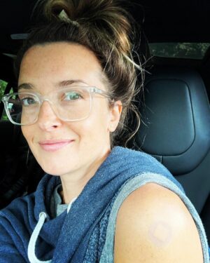 Emily Baldoni Instagram - Vaxxed! And so close to going home to my family in 🇸🇪 after more than 1.5 years apart. I’m going to hug them. And. Not. Let. Go.