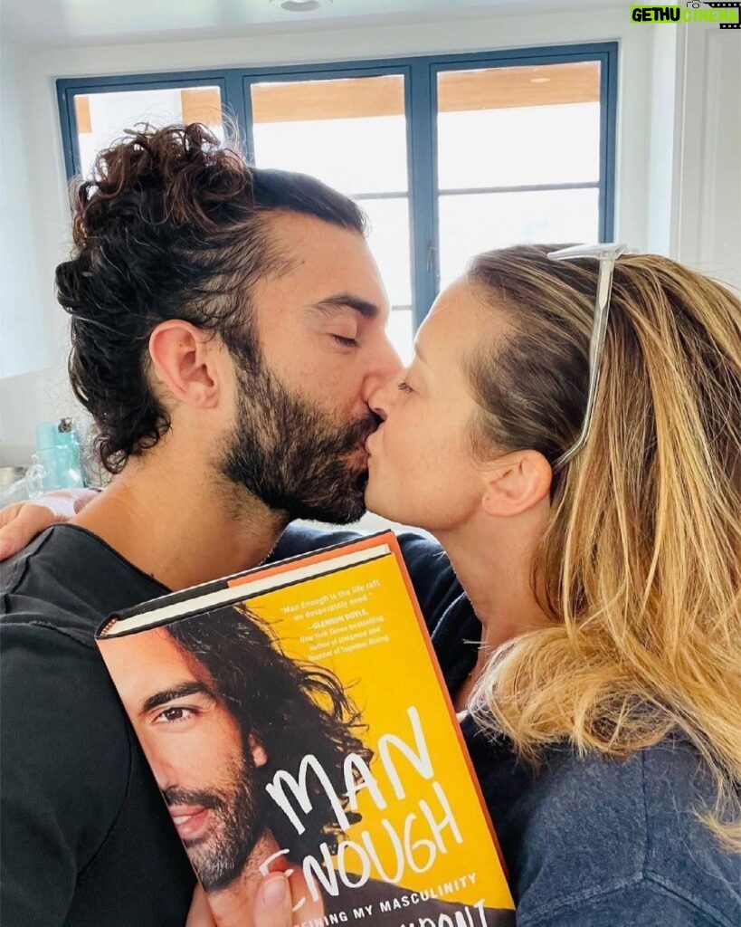 Emily Baldoni Instagram - Special event alert! (Yup, same picture I posted yesterday but I’m sharing Justin’s post and don’t have time to figure out how to change the picture 🙄) Repost from @justinbaldoni • Special event alert! Emily and I are going to be going deep and talking about marriage and relationships and the book tonight at 7 PM EDT/6 PM CDT/4 PM PDT. If it were not for her, this book wouldn’t exist. Special thanks to our friends at @sixthandi! ⁣ ⁣ Link in bio to sign up and join us! ⁣ ⁣ P.S Life has been so busy that we have gotten used to connecting at the end of the day when we are exhausted, so give us a little grace if we start off this event by making our family’s grocery list or talking about upcoming appointments. 😜 ⁣ Ticket link in bio (which comes with a signed copy while supplies last!)⁣ ⁣ #ManEnough #UndefiningMyMasculinity @wearemanenough @harpercollins @harperonebooks