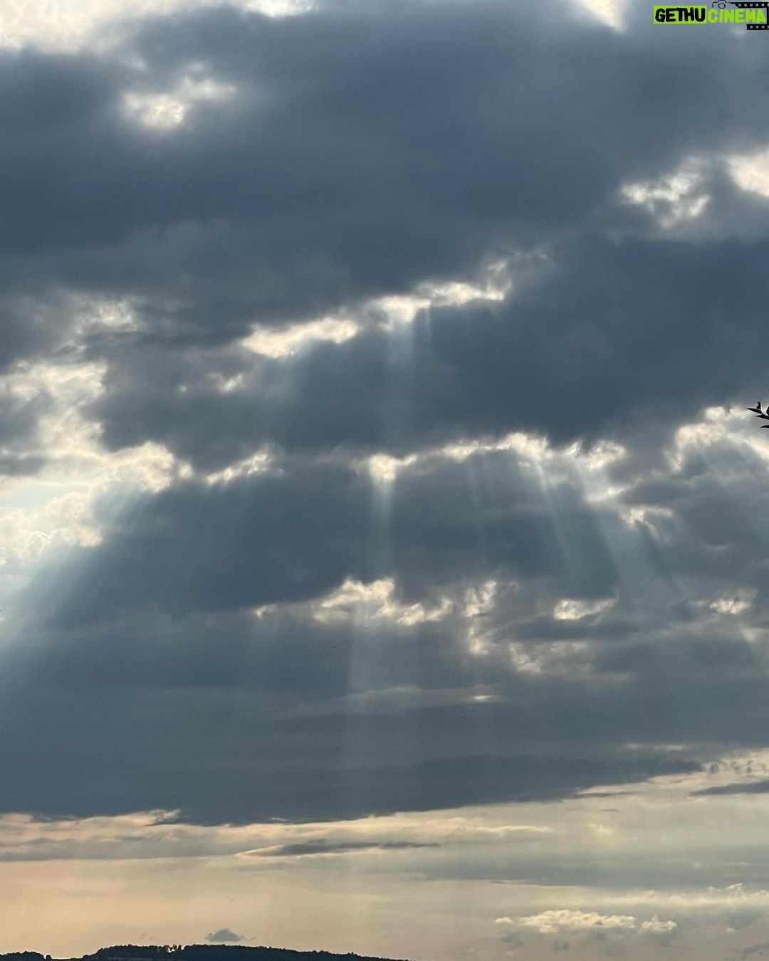 Emily Cox Instagram - Lake Constance, you are gorgeous ! What a great place for a holiday. I will definitely come again. For those of you, who asked me: Here are a few of the recommendations that I got from you, that I tried,and that I found awesome..thank you all so much for your many Tips! ❤️ 1) Eat at „Bacchus“ in Meersburg - best food ever! 2)go to the flower island Mainau 3) Take a boat to Schaffhausen and then go and see the „Rheinfall“ 4)Visit the „Münster“ in Konstanz and see the old Krypta 5) Have Pizza and Coffee with a view at Fährhaus in Meersburg 6) Icecream at Dolomiti in Konstanz #travel @bodensee.de #lakeconstance #actorontherun #thelastkingdom #valhalla