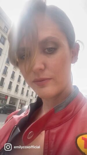 Emily Cox Instagram - It’s a wrap on „Small Adulteries“! Thanks to everyone involved❤️.
@amalia.films @felixvonposer @simonassmann #christianwerner @philipphochmair @zsazsainci @denneneschzoude @peter_schneider_schauspieler @raketenhunde @lizastutzky