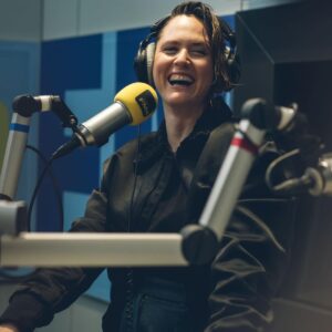 Emily Cox Instagram - That was a fun Interview with @radiofm4 today! Thanks for a lot of laughs!

@antonia_stabinger 
📸: @ameliechapalain 
@sabine_reiter
@simonwinkelmuller