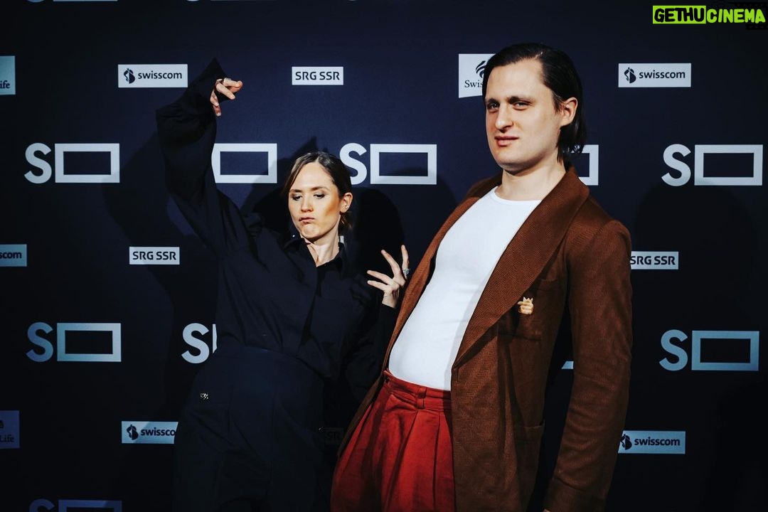 Emily Cox Instagram - Last night’s european premiere of “Alma and Oskar” in Switzerland💫… @allebeste @filmag_vienna @waszilovics @dieter_berner @anita.wasser @scherzjohanna @studiolifelab @agenturplayers @theartistspartnership @panoramaagency @untitledentertainmentagency @simonwinkelmuller @wueste_film