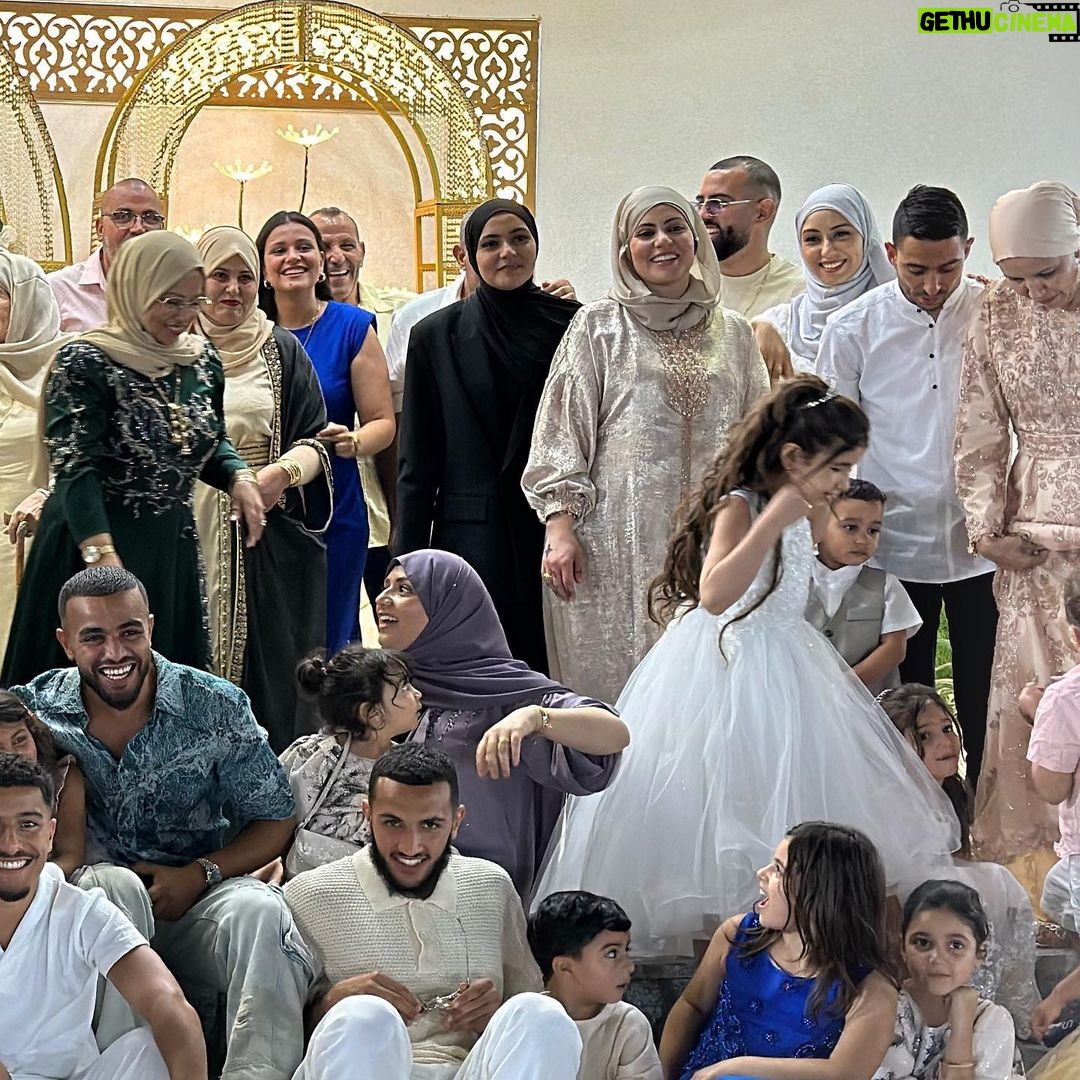 Emine Mkh Instagram - La joie de vivre des Mkh 🤍🤩 Une famille comme ça ou rien ! J’ai déjà hâte de vous revoir 🫶🏽 Msaken