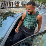 Emine Mkh Instagram - Depuis que Paris c’est devenu Warzone, j’sors en pare-balles ! 💥 Paris, France