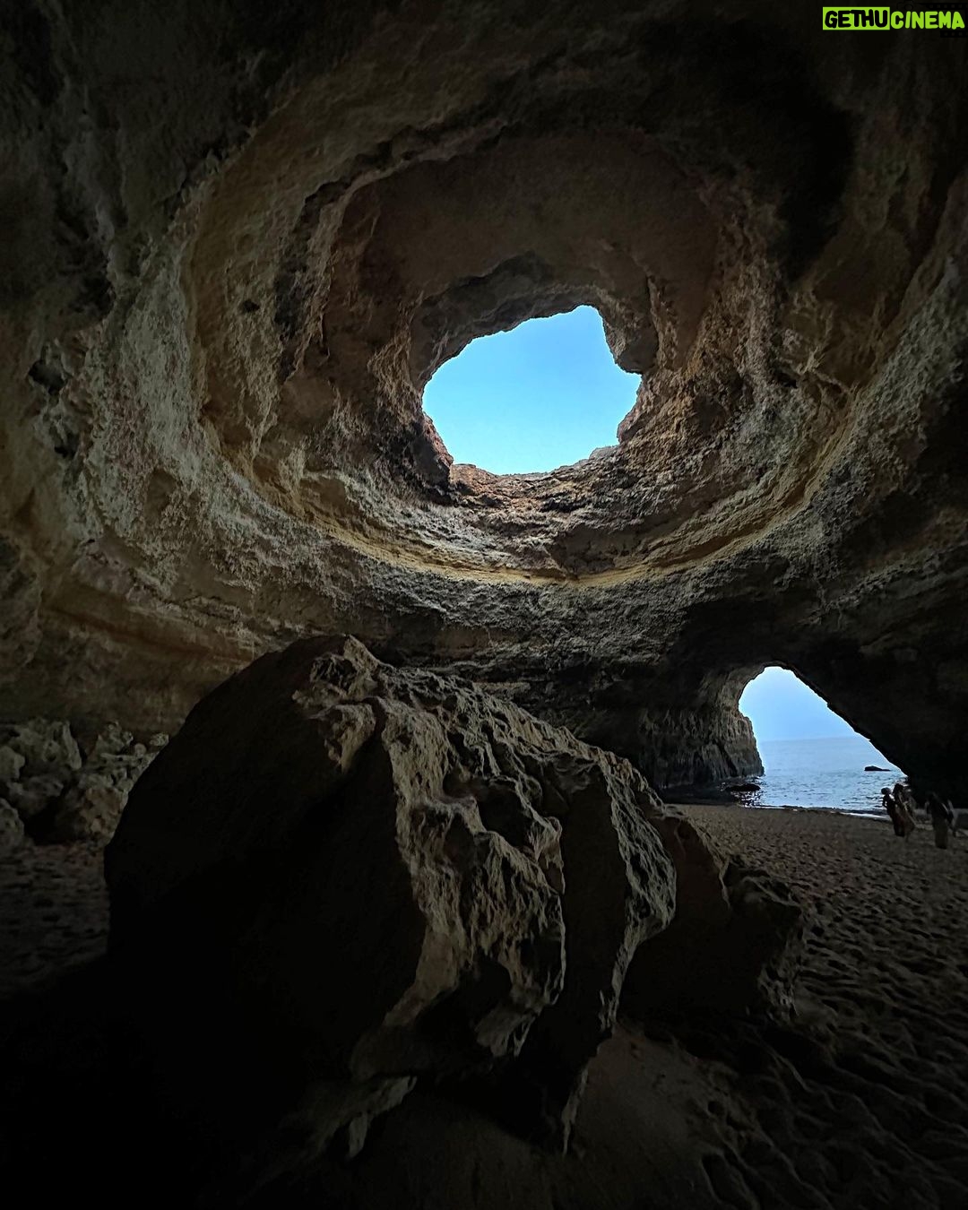 Emine Mkh Instagram - ~πΆππππππ
π~ Coup de coeur pour le Portugal vraiment π΅πΉβ€οΈ Il y a des portugais ici ? Algar de Benagil Algarve Portugal - Benagil Cave