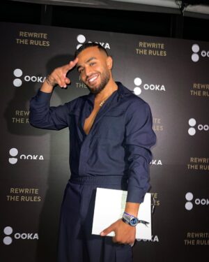 Emine Mkh Instagram - Besoin d’un plombier ? N’hésitez pas à me contacter !👨🏾‍🔧😂
Vous en pensez quoi de cet outfit la miff ? 😎

thank’s @ooka.arabia