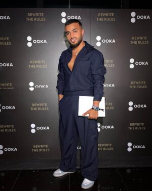 Emine Mkh Instagram - Besoin d’un plombier ? N’hésitez pas à me contacter !👨🏾‍🔧😂
Vous en pensez quoi de cet outfit la miff ? 😎

thank’s @ooka.arabia