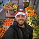 Emine Mkh Instagram - Baba Nawel chez nous il est devenu primeur 😂❤️🎅🏾 Bonne fête à tous ceux qui font Noël la miff🎄 J’espère que vous profitez bien de vos proches c’est vraiment la chose la plus importante pendant cette période là ❤️✨ Prenez soin de vous la miff ✌🏽