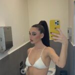 Emma Chamberlain Instagram - forgot to flush☺️