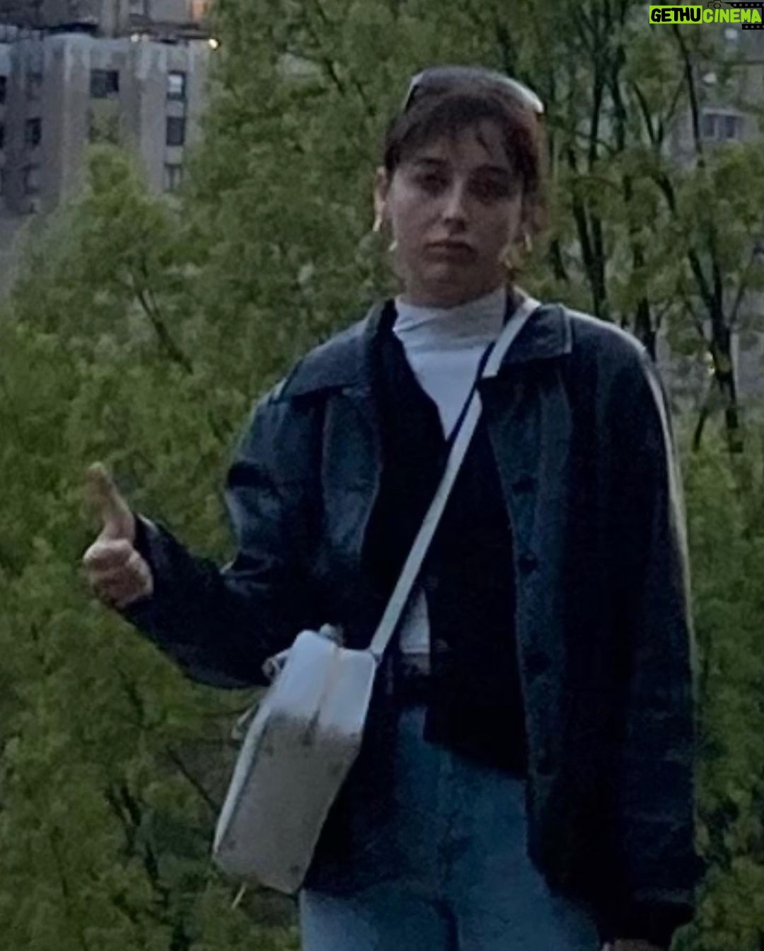 Emma Chamberlain Instagram - 👍 New York, New York