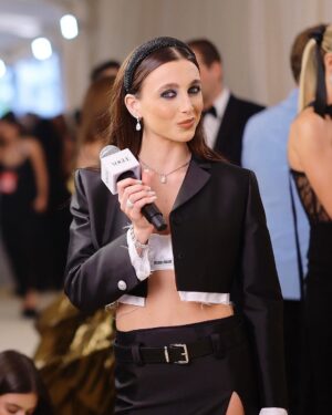 Emma Chamberlain Instagram - all dressed up in @cartier @miumiu @lancomeofficial 🥹 
THANK U FOR HAVING ME BACK @metcostumeinstitute @voguemagazine @cartier it is always such an honor 🤍
& with the best team 💍
styled by @jaredellner wearing @cartier and custom @miumiu #miumiu #miumiuclub 
makeup by @kdeenihan and @lancomeofficial
hair by @samiknighthair
nails by @thuybnguyen
skin prep by @thebeautysandwich
&
photos by @gettyentertainment @tanyaposternak @zposternak @instamaxmonty & @bfa