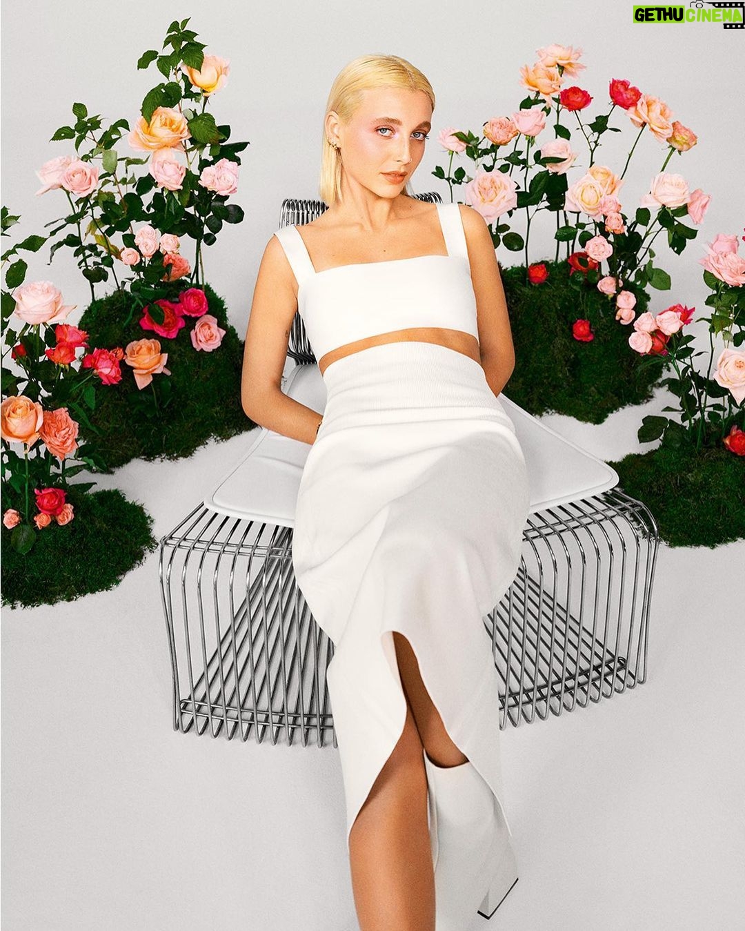 Emma Chamberlain Instagram - @LANCOMEOFFICIAL🥹🌷 & ME Paris, France