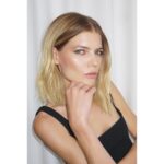 Emma Greenwell Instagram - Styled by: @daniellenachmani Hair: @bobbyeliot Make Up : @jennakristina