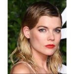Emma Greenwell Instagram - 💦 Thank you for having me @prada So much fun 🔥 @britishfashioncouncil Royal Albert Hall