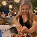 Emma Meisel Instagram - I’d cut up @al_lis_on ‘s food for her any day Waikiki