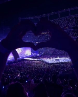 Emma Meisel Instagram - @meisel_lucy thanks for fighting the ticket master war 💜