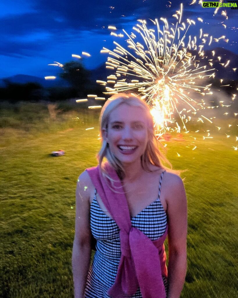 Emma Roberts Instagram - Happy 4th 🇺🇸 🎇🌌