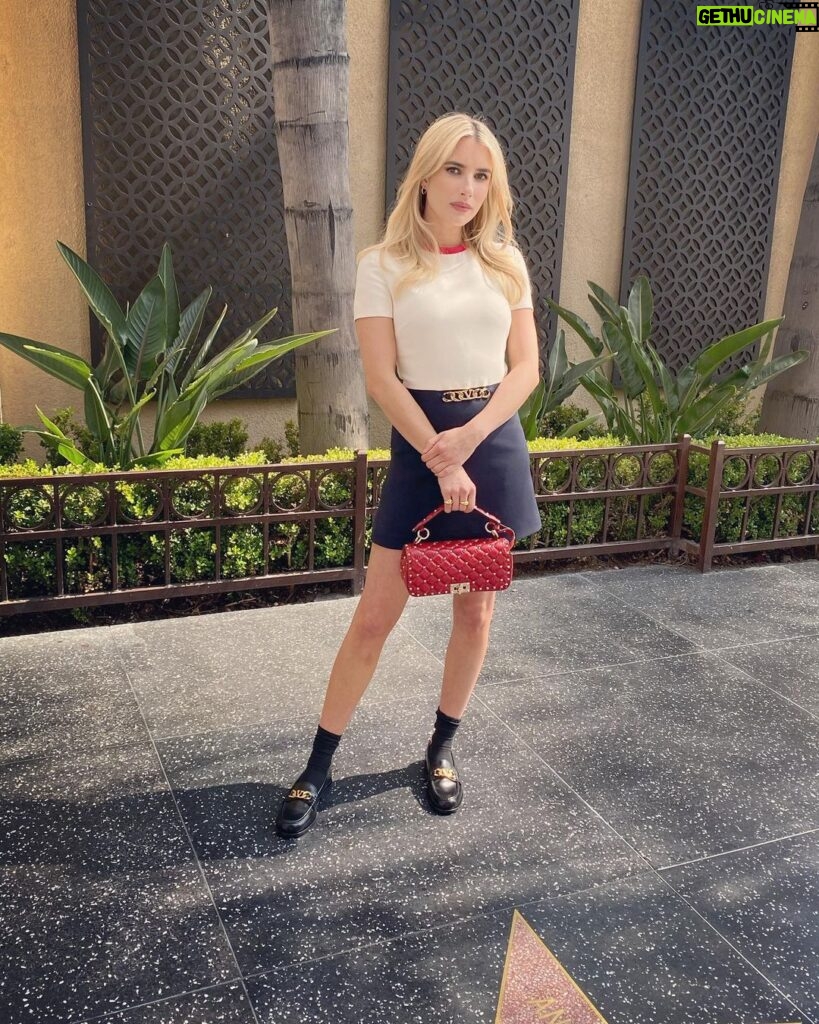 Emma Roberts Instagram - It was a @maisonvalentino day in LA🌴 ❤️ @elkin 🍿