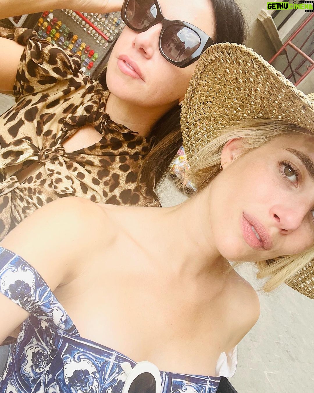 Emma Roberts Instagram - 2022 you were alright after all 💕 💫