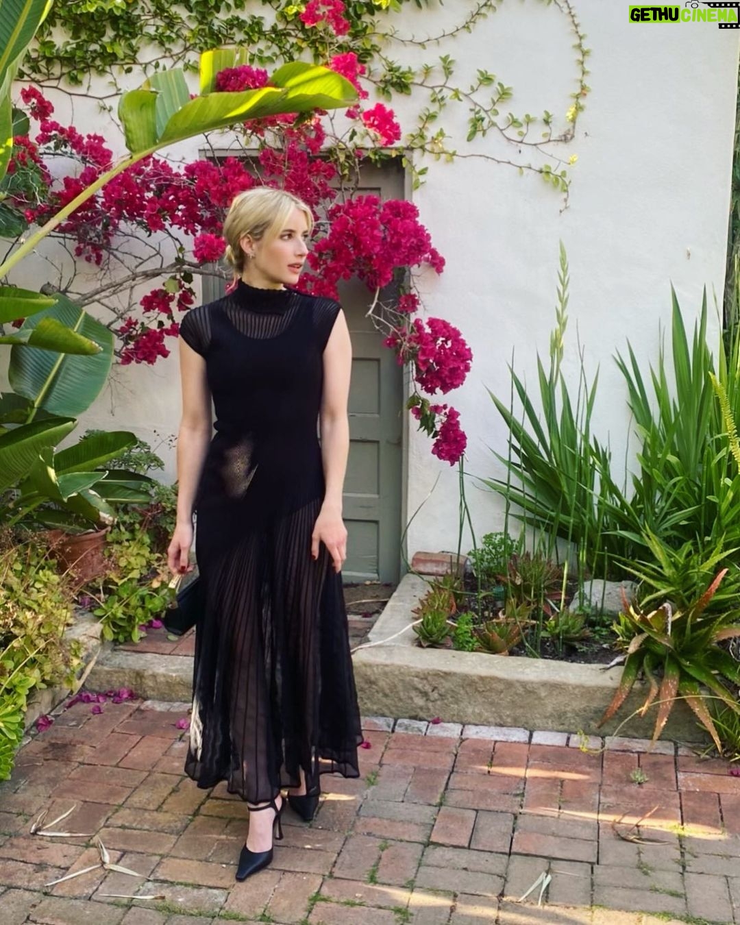 Emma Roberts Instagram - I heard there was an eclipse 🪐 @maisonalaia 🖤 @elkin 🖤 @fwrd