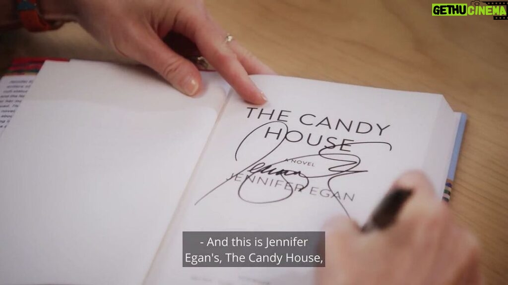 Emma Roberts Instagram - @belletrist + @bookclubdotcom’s MAY BOOK PICK📚✨ The Candy House by @jennifereganwriter is an incredible book, and I can’t wait for you all to see the conversation that @kpreiss and guest host @bettysbooklist had with Jennifer Egan. You can join Belletrist + BookClub via the link in my bio! #belletristbookclub #bookclubapp