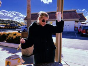Emma Roberts Instagram - Cheers to the new year my loves 📸 @lilykershaw