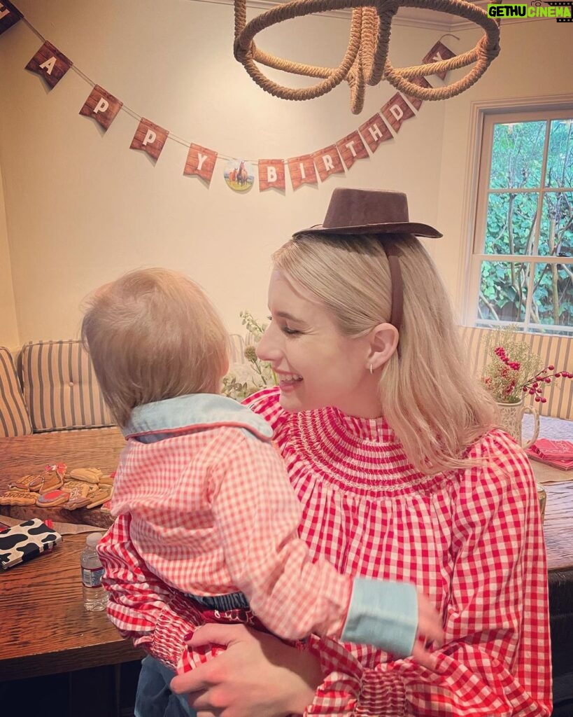 Emma Roberts Instagram - I can’t believe you’re #1 💙 🐴 🤠