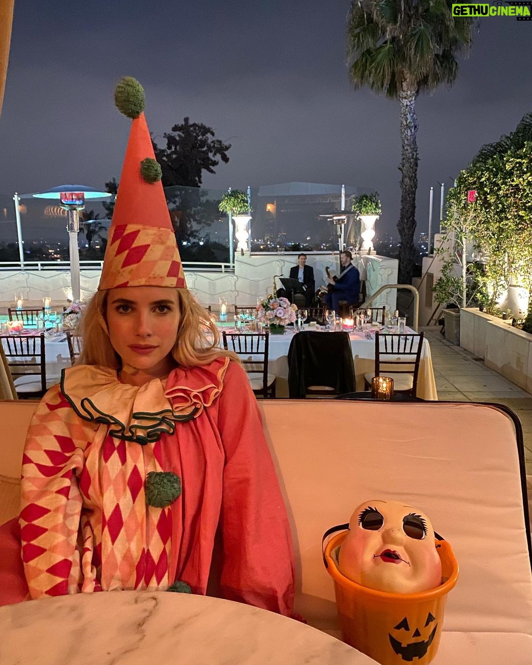 Emma Roberts - 808.7K Likes - 🎃 👻 until next year 🕸🕷