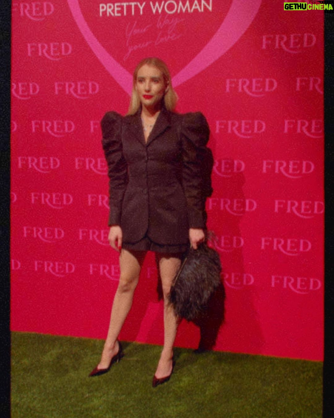 Emma Roberts Instagram - Some ♥️ for the look 👠 💋tap for credits 🍾