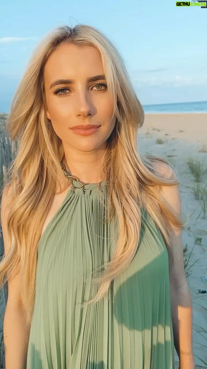 Emma Roberts - 1.8 Million Likes - Beautiful night with @zimmermann š§āāļø š @jodieboland