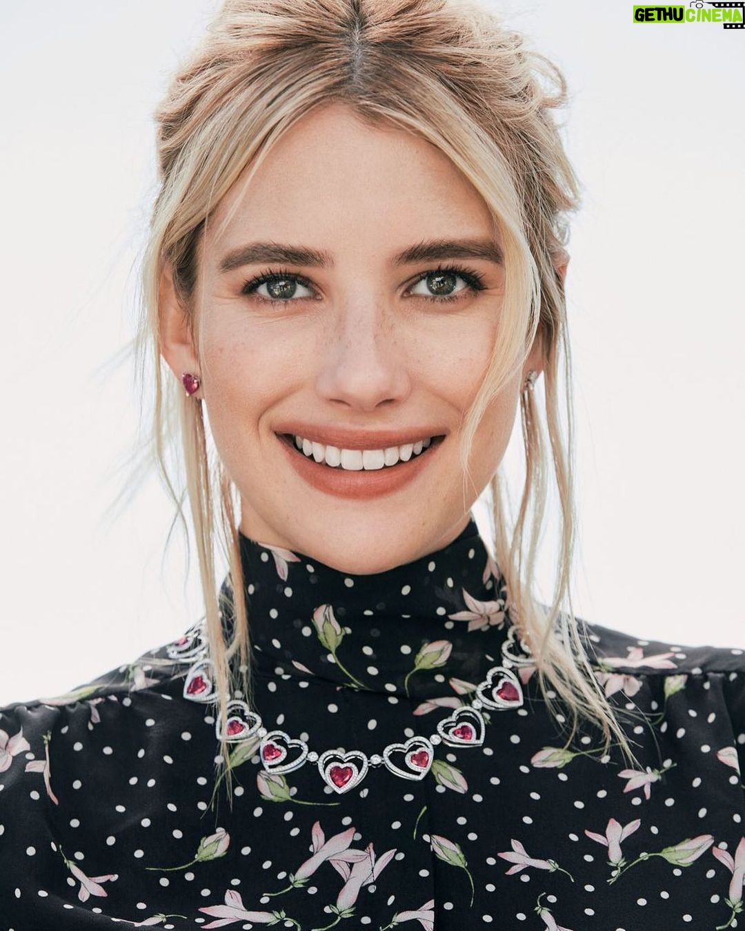 Emma Roberts - 1 Million Likes - 😁❤️