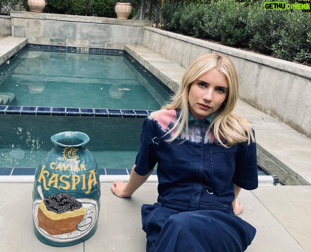 Emma Roberts Instagram - Just a few of my favorite things @jakeclarkjakeclark @dior & @caviarkaspia #notanad 💙