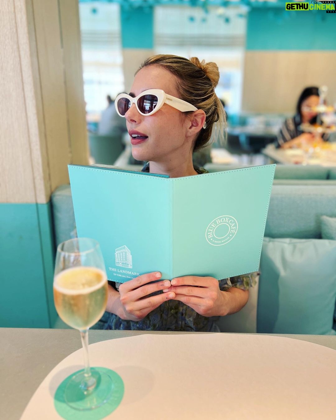 Emma Roberts Instagram - breakfast at Tiffany’s…literally! 💎