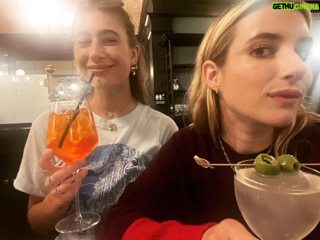 Emma Roberts Instagram - happy birthday to the best sister and auntie 🌟 the day you were born is my favorite day! I love you forever Jeeves 🪩 @ggrace_nickels 💋