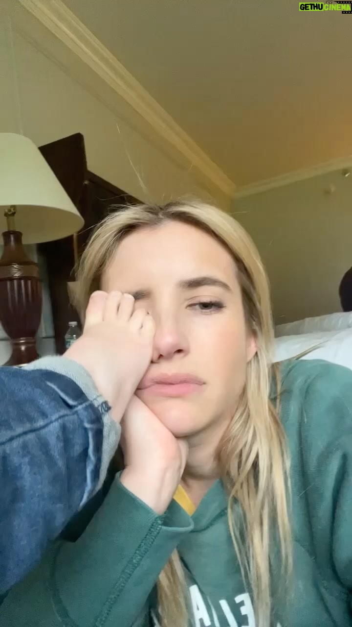 Emma Roberts - 2.2 Million Likes - American Horror Story: Bring your 2 year old to work