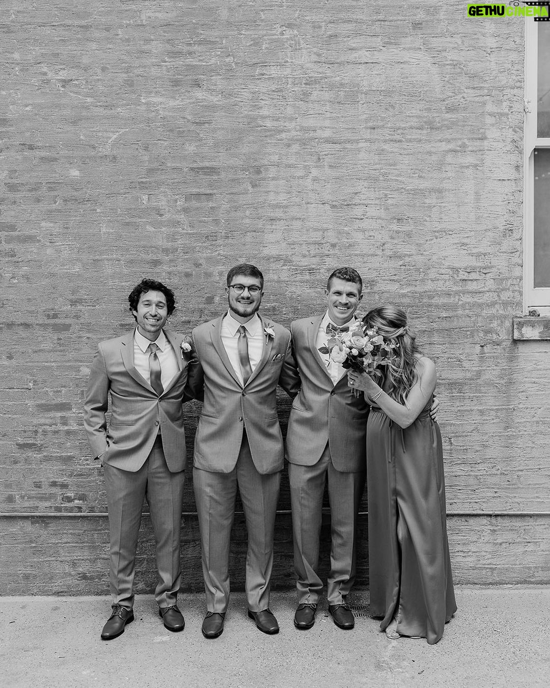 Emmy Buckner Instagram - When your brother gets married 🤍 The Henry Clay
