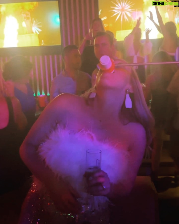 Emmy Buckner Instagram - Celebrated @msalchert last disco before she marries my brother!!! And did we CELEBRATE 🎉 Love you future sis 💕 💍 👰🏼♀️
