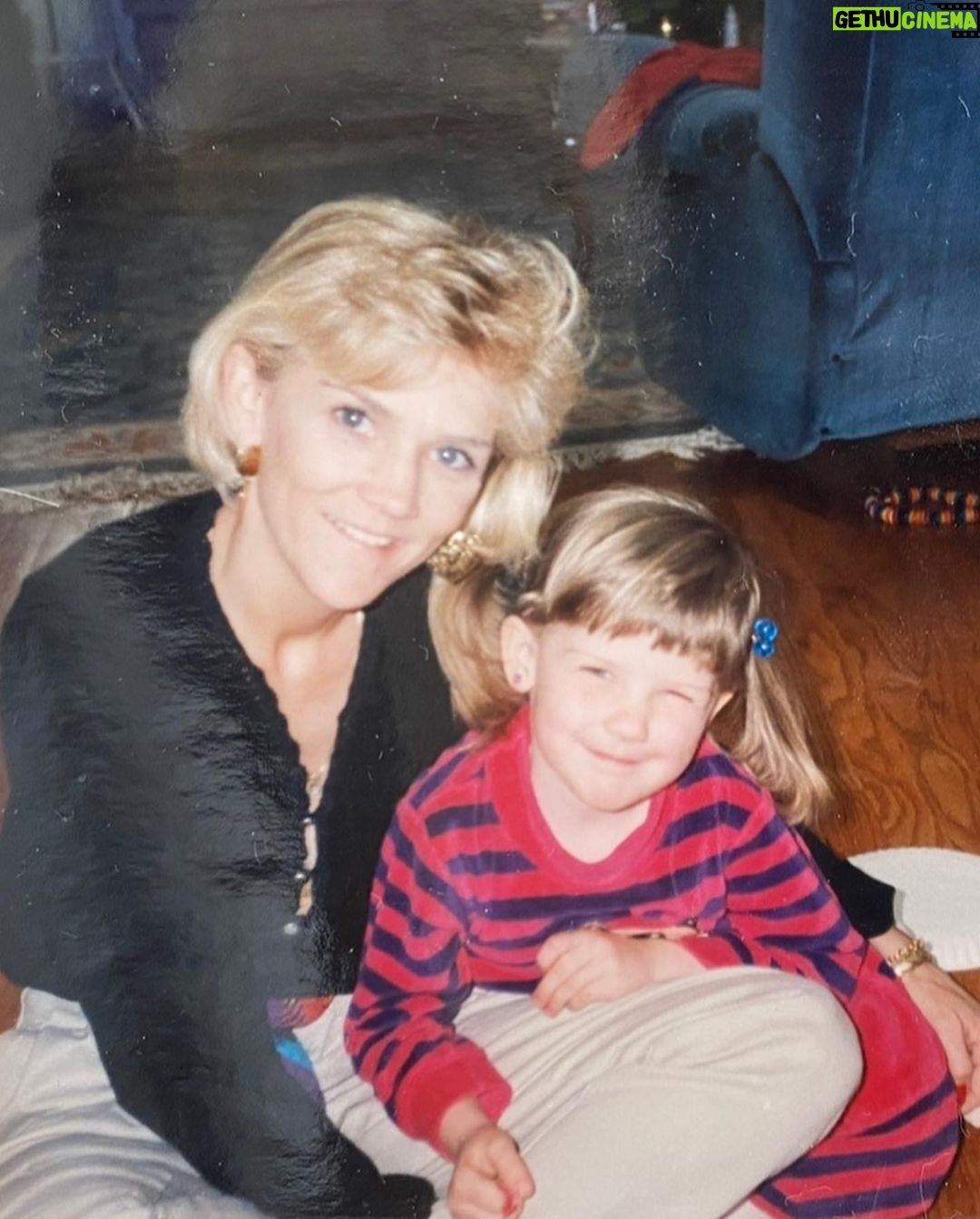 Emmy Buckner Instagram - Happy Birthday to my beautiful mama, my favorite dance partner in life 💗 @mommabinlouisville