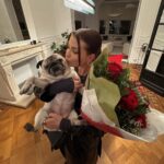 EnjoyPhoenix Instagram - Week 7 🗓️ 1. La meilleure Valentine 💌 2. Mon cadeau de saint Valentin 🥹 3. On est bien chez @popcorntalkshow 4. Un dernier flex 👁️👄👁️ 5. Quand tu dois enlever les tresses … 6. Home Sweet Home 🖤 Paris, France
