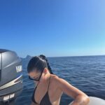 EnjoyPhoenix Instagram - La pellicule d’Ibiza 🎞️ (la dernière c’est cadeau) 1. Les cheveux salés 🌊 2. Le sel en question ⚓️ 3. Les plus beaux sunsets 🌅 4. Ranger le petit déjeuner en un seul retour à la cuisine 🍑 5. Après les 31km de vélo 💀 6. On est à Ibiza ouuuuuuuu ? 7. Le petit tatoo souvenir ♓️ 8. Un truc m’a touché le pied et j’ai paniqué 🥲 Ibiza, Spain