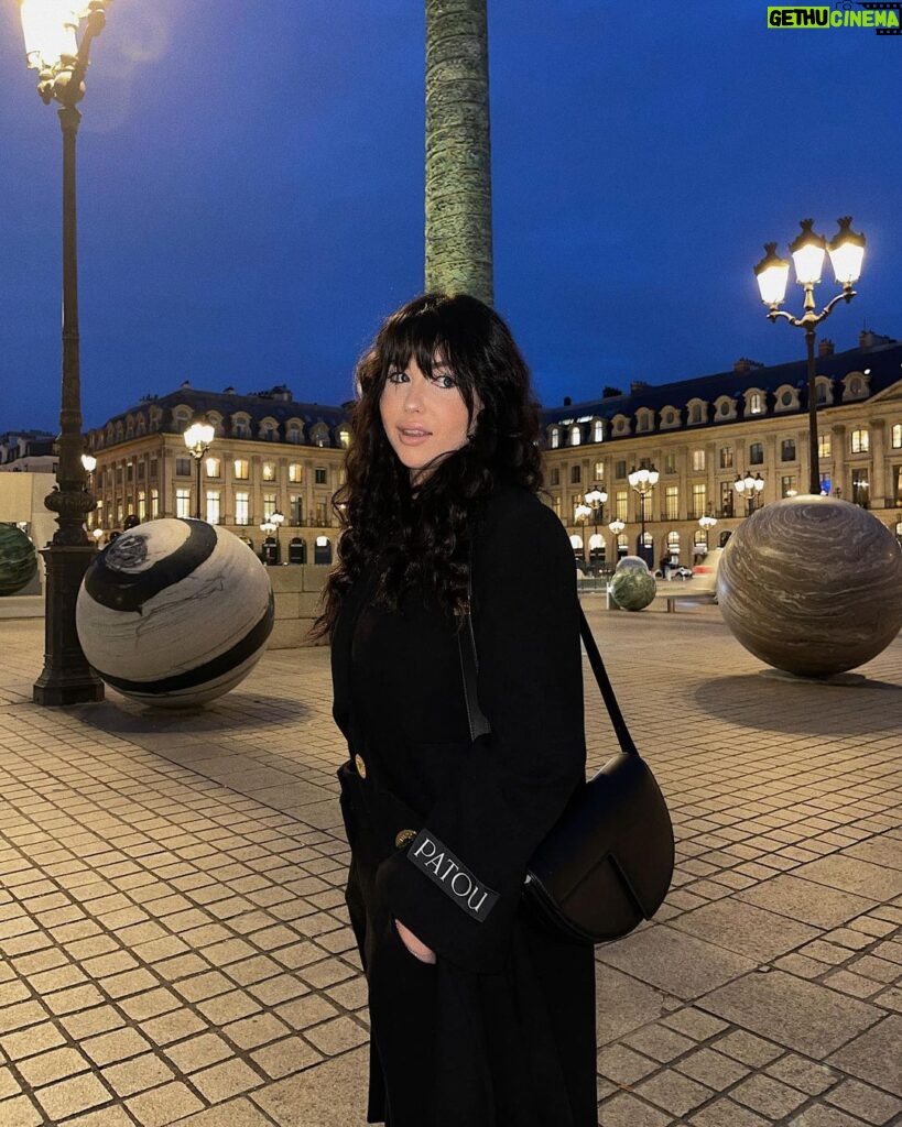 EnjoyPhoenix Instagram - by night 🌛 Place Vendôme