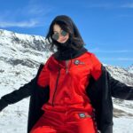 EnjoyPhoenix Instagram - In my ski monitor era ⛷️🥲 L'Alpe-d'Huez