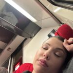 EnjoyPhoenix Instagram – dans ma pellicule 🎞️ 
1. Les travaux commencent 🔨
2. Les fleurs de Saint Valentin 💘 
3. Un tournage épuisant 🫣
4. J’ai pas les mots 🥹
5. La future cuisine !!! ✨
6. Ça va durer 1 semaine 🐴