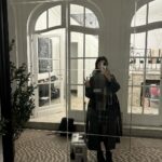EnjoyPhoenix Instagram - Ce dump il respecte R 🤡 1. C’est pas la Fashion week ici, on souffre 🥲 2. Fatchigué but cute 💁🏻‍♀️ 3. Mes stars ✨ 4. La pleine lune qui m’a tabassée 🌚 5. Je vois + ma valise que mon mec ☹️ 6. Les entretiens annuels m’ont roulés dessus 😵‍💫 Paris, France