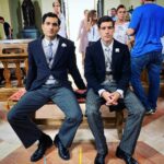 Enrico Oetiker Instagram - Quotidianità s. f. [der. di quotidiano]. – Il fatto, la caratteristica di essere quotidiano, di determinarsi e ripetersi tutti i giorni. Chi mi conosce lo sa, non sono mai stato un grande fan della quotidianità. Eppure, in un momento come questo, la cosa che più mi manca è guardarvi negli occhi e dirvi la cosa più banale -e rassicurante- del mondo: “a domani”.